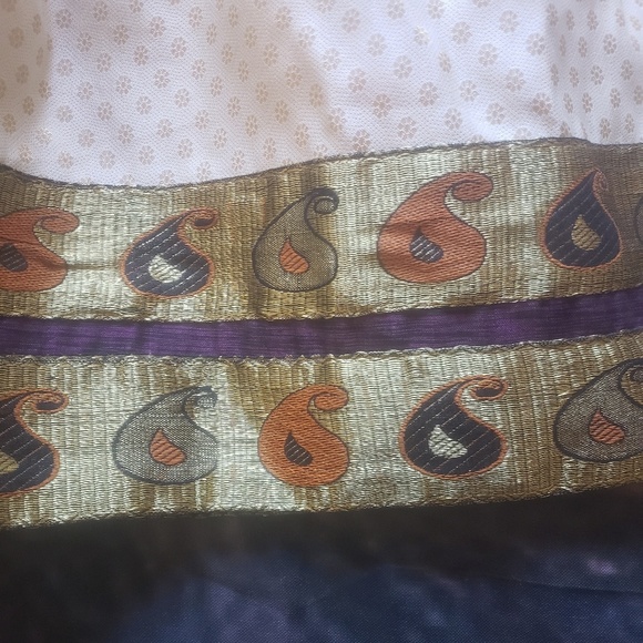 🍄 Embroidered Paisley Skirt - Picture 2 of 4